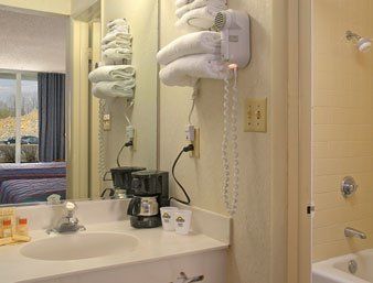 Hotel Days Of By Wyndham Frederick
