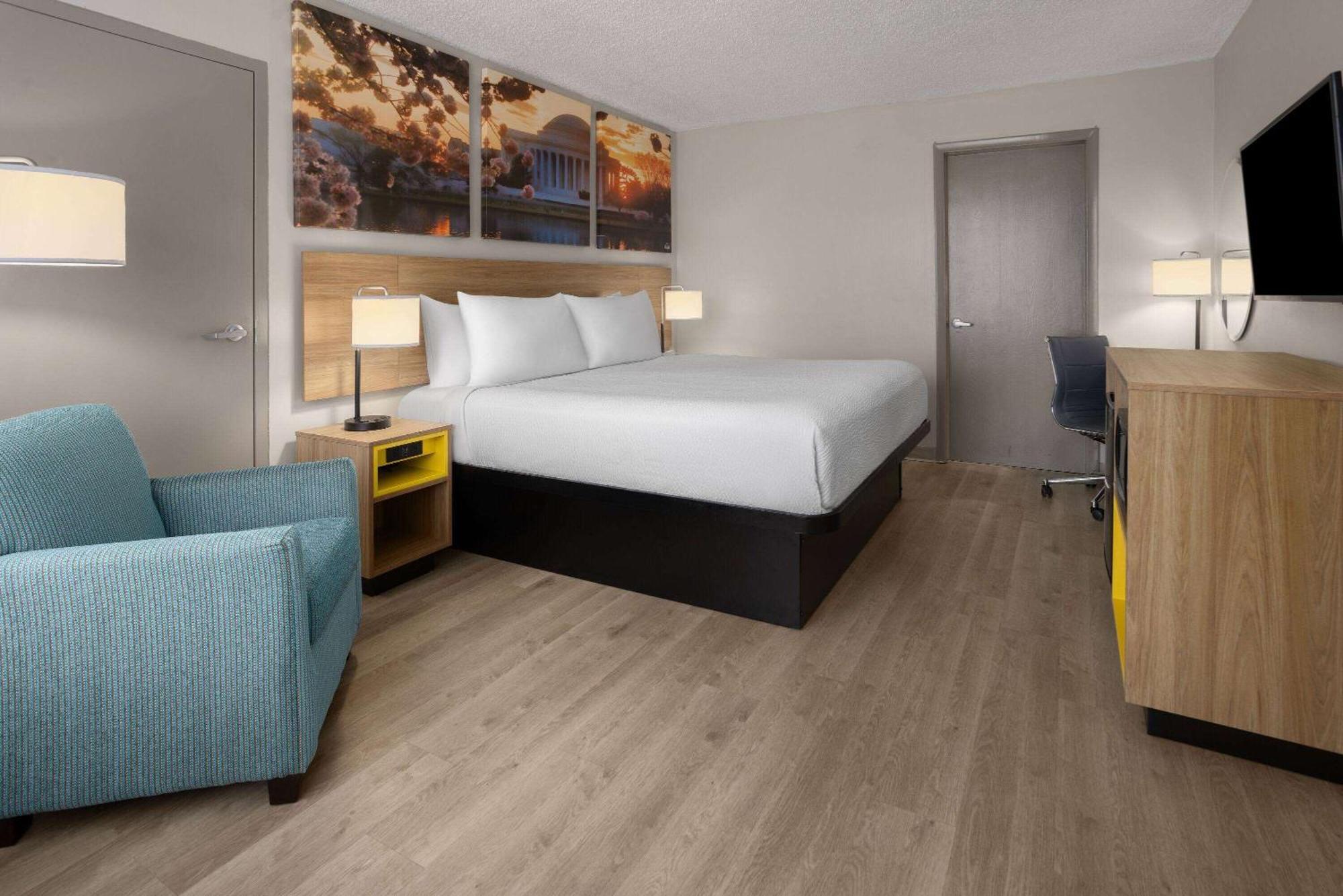 Hotel Days Of By Wyndham 3*