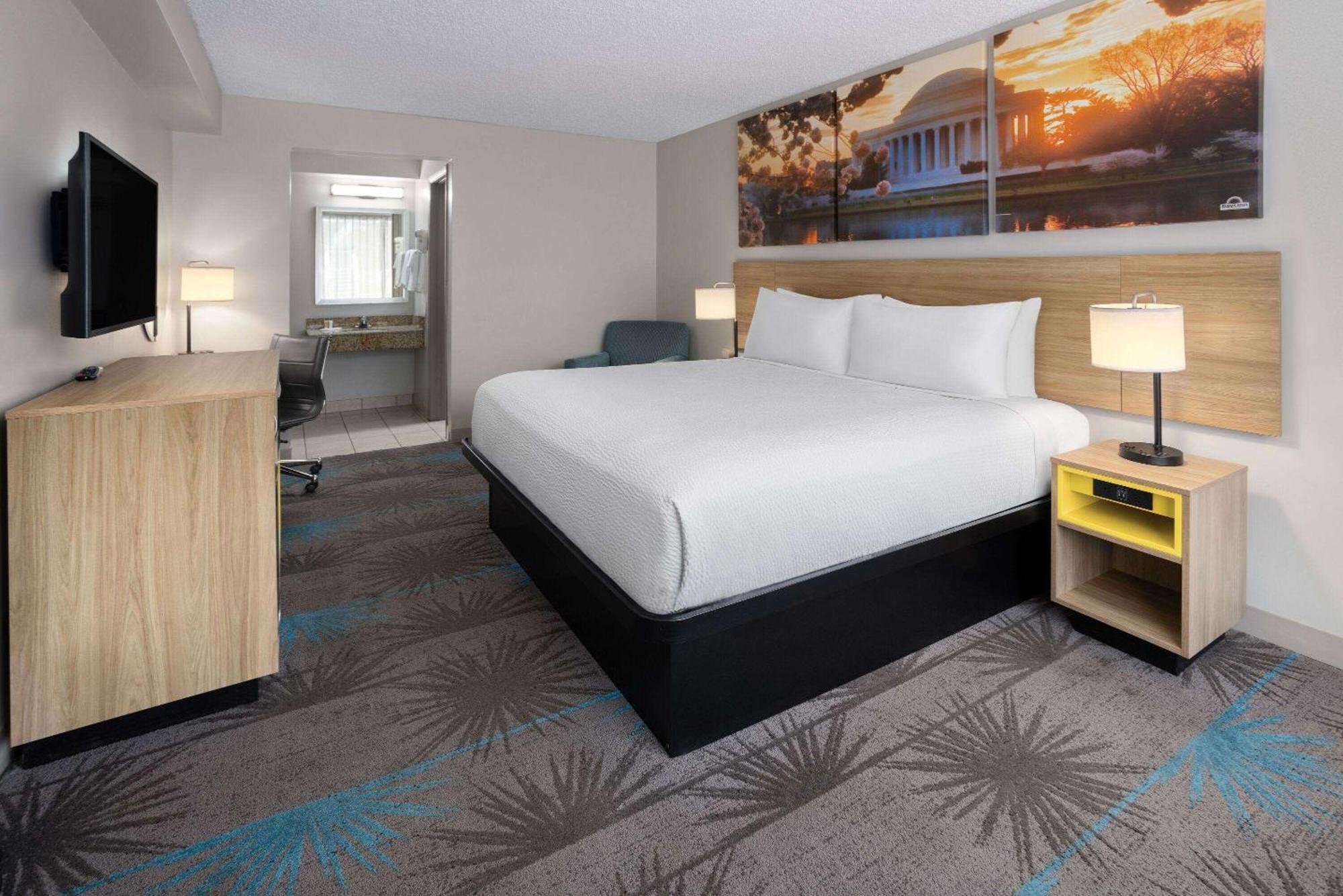 Hotel Days Of By Wyndham