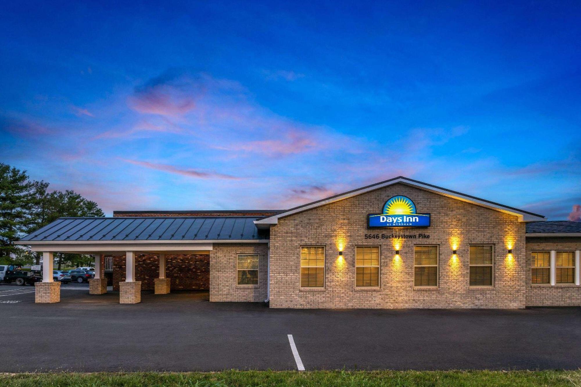 Hotel Days Of By Wyndham 3*
